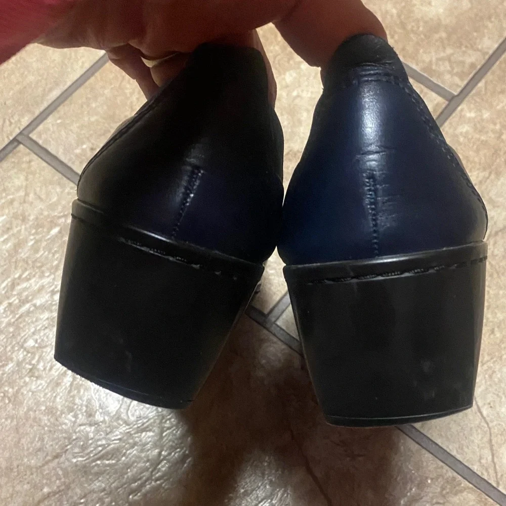 Easy Spirit Women’s Navy Slip-On Leather Loafers 7-7.5 Office Casual Academia